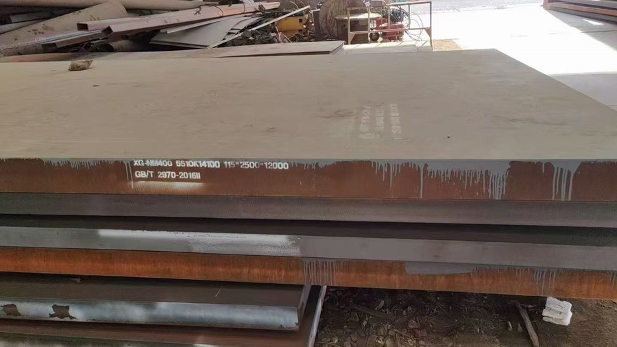 Wear resistant steel